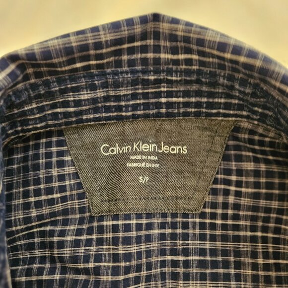 Classic Calvin Klein Style Shirt - Picture 7 of 9